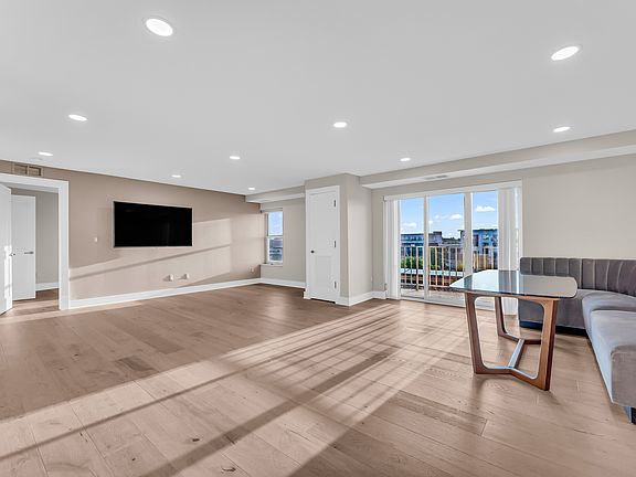 3rd image of 411 S Old Woodward Ave Unit 530