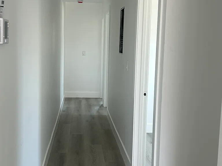 1419 E 61st St #A — Photo 22
