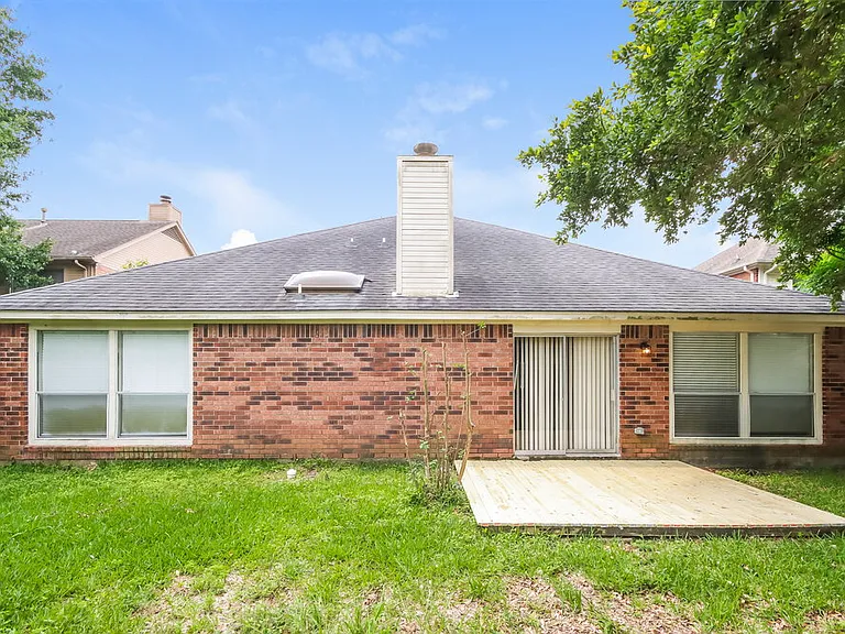 5915 Culross Close — Photo 16