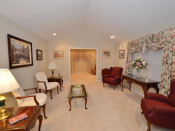 3rd image of 3461 Vicari Ave
