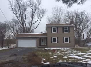 7447 Vassar Rd, Otisville, MI 48463