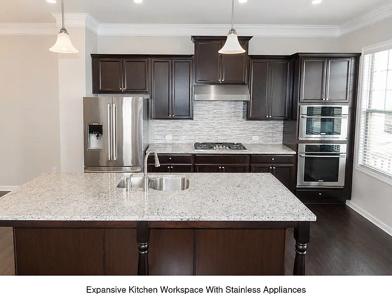 320 Beacons Pl — Photo 6