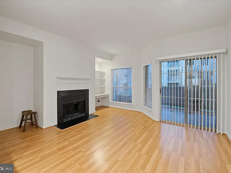 3920 Penderview Dr #303 — Photo 4
