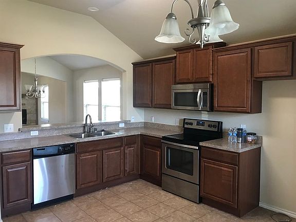 3rd image of 4206 Jasper Ln