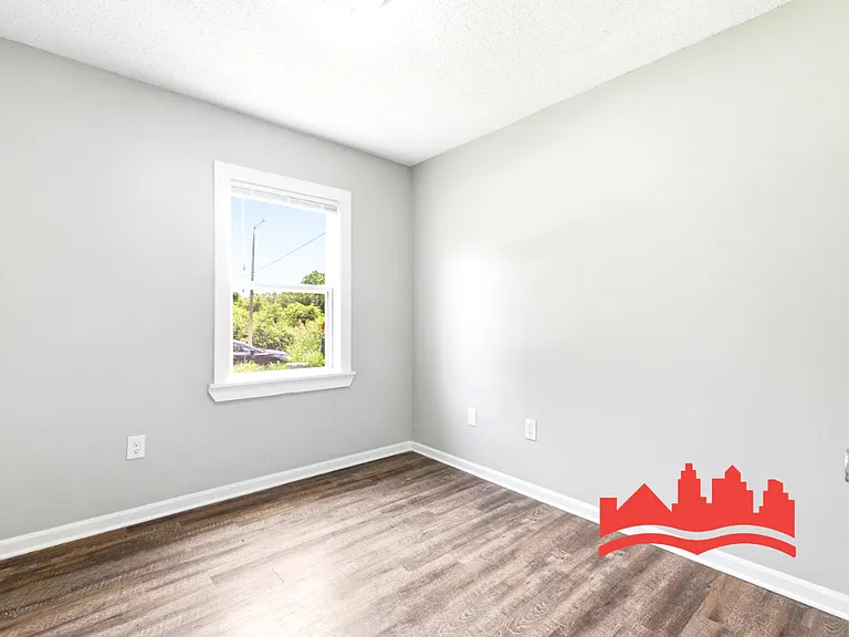 3230 Sweet Springs Dr — Photo 23
