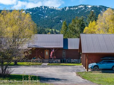 1250 E Elk Dr, Jackson, WY, 83001