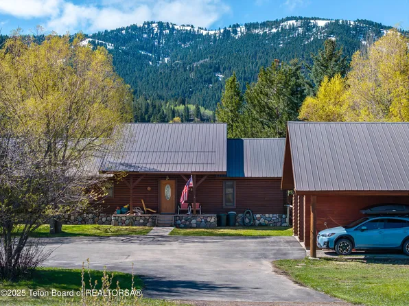 1250 E Elk Dr, Jackson, WY 83001