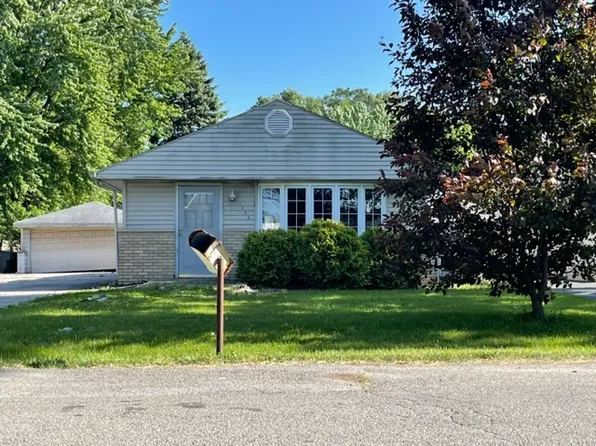 1009 172nd St, East Hazel Crest, IL 60429