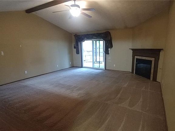 3rd image of 6491 Deer Knolls Dr