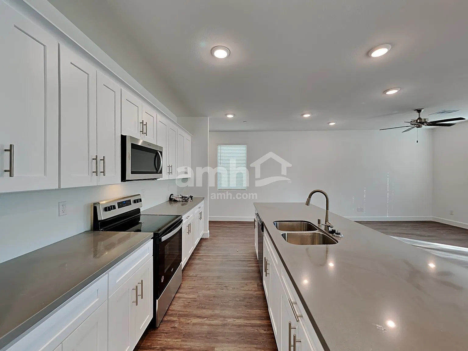 4 bed, 2.5 bath, 2187 sqft, $2,710 — Photo 4