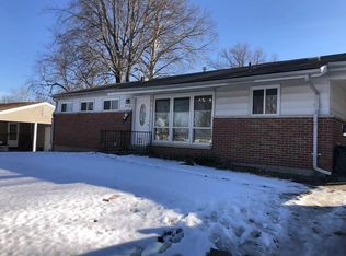 8920 Iroquois Dr, Saint Louis, MO 63132