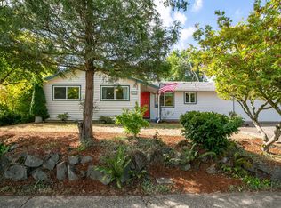 2708 Walnut Ave, Newberg, OR 97132