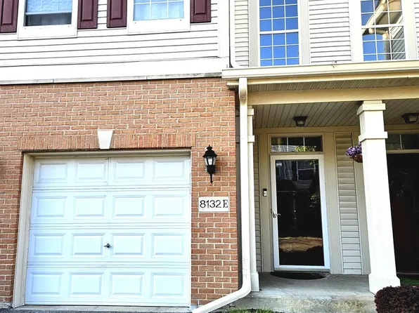 8132 Concord Ln Unit E, Justice, IL 60458