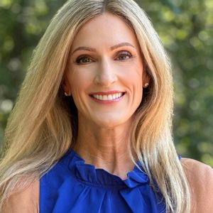 Gina  Bennett