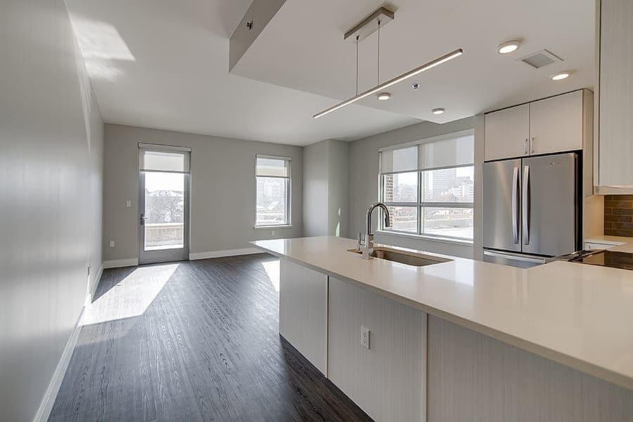 1st image of 2354 Tremont Pl #401
