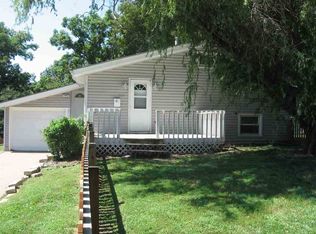 3816 28th St, Rock Island, IL 61201