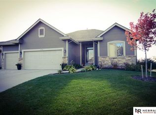 17003 Palisades Dr, Omaha, NE 68028