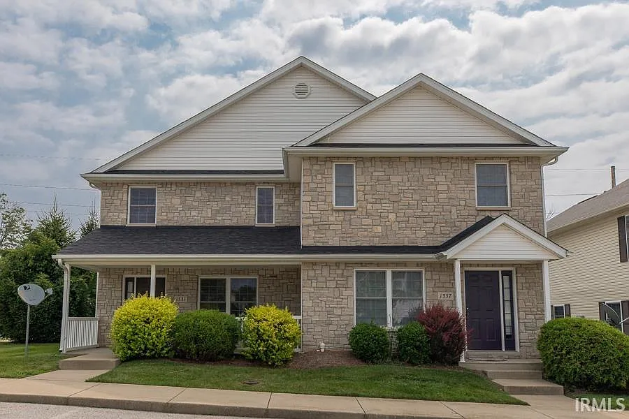 3 bed, 2.5 bath, 1240 sqft, $1,750 — Photo 2