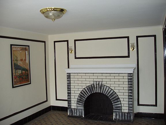 2nd image of 6624 N Ashland Ave