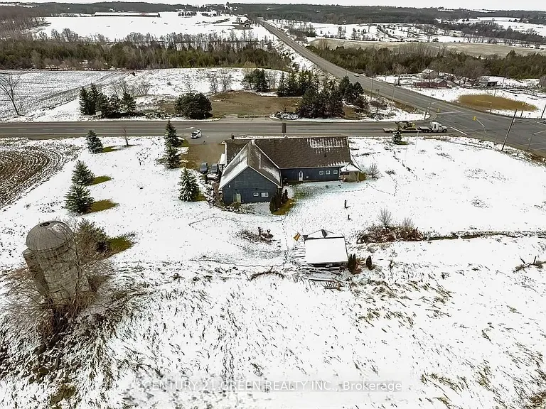 935689 Airport Rd — Photo 6