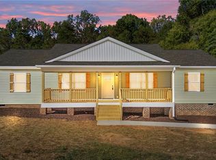 2983 Durant Dr, Winston Salem, NC 27107