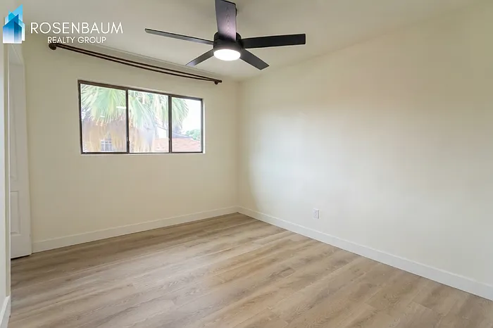 7321 E Coronado Rd — Photo 7
