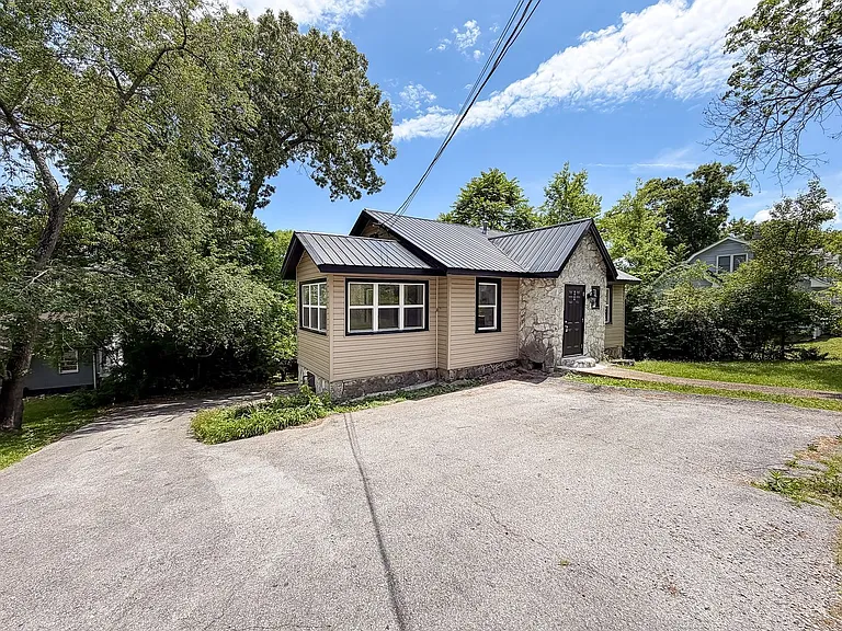 1812 John Ross Rd — Photo 21