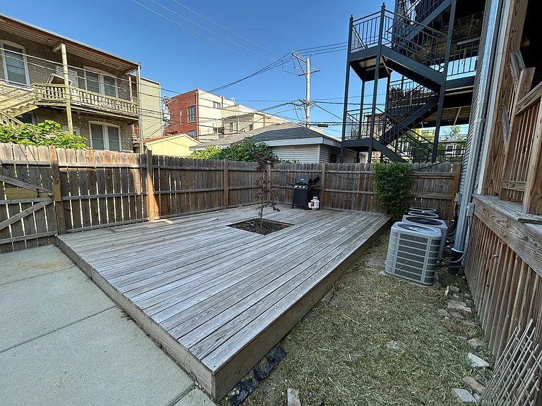 1140 N Winchester Ave #2R — Photo 10