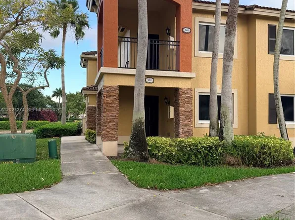 995 NE 34th Ave Unit 201, Homestead, FL 33033