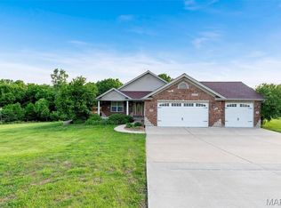 121 Deer Valley Ln, Troy, MO 63379