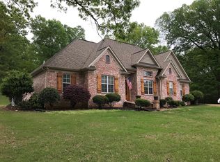 103 Hope Ln, Batesville, MS 38606