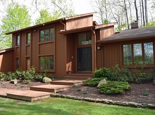 8370 Bridlehurst Trl, Kirtland, OH