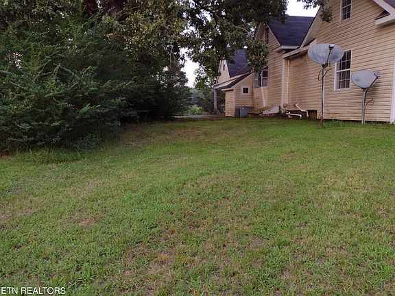 4th image of 150 Larry Lynch Dr