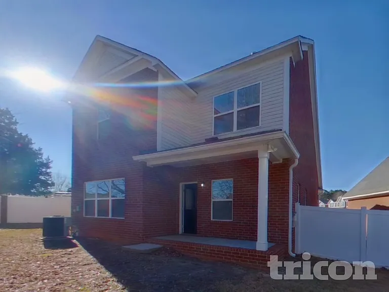 142 Regency Pl — Photo 15