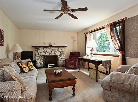 5th image of 15331 Heather Ct