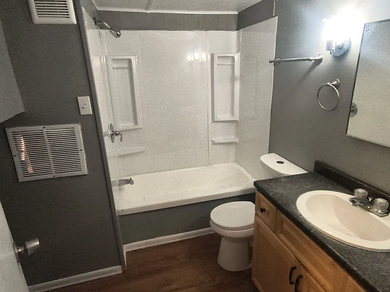 570 Oak Ave — Photo 7