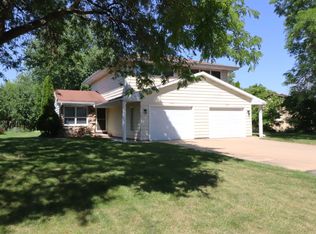 926 E Northwood Dr, Appleton, WI 54911