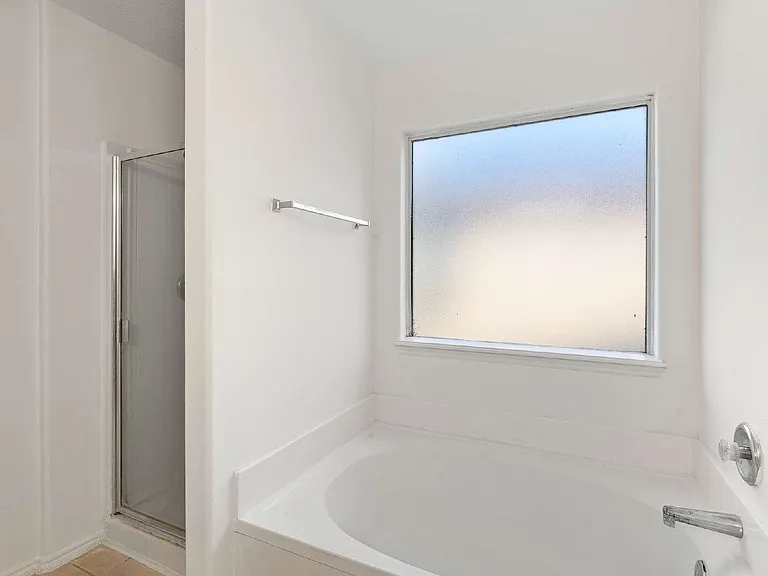 2923 Katybriar Ln — Photo 15