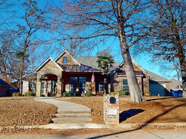 6907 Sugar Crest Dr, Texarkana, AR 71854