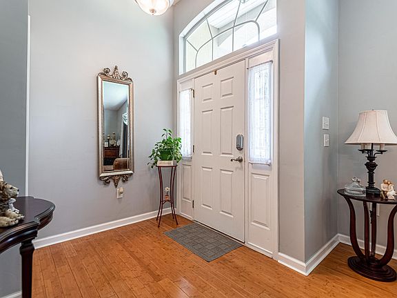 4th image of 809 Marjories Way