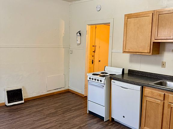 3rd image of 523 E Burlington St #1