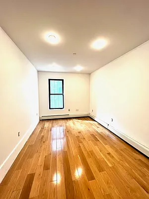 Rented by Nest Seekers International | media 9