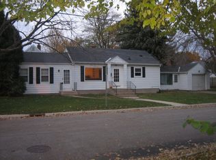 821 Union St, Geneva, IL 60134