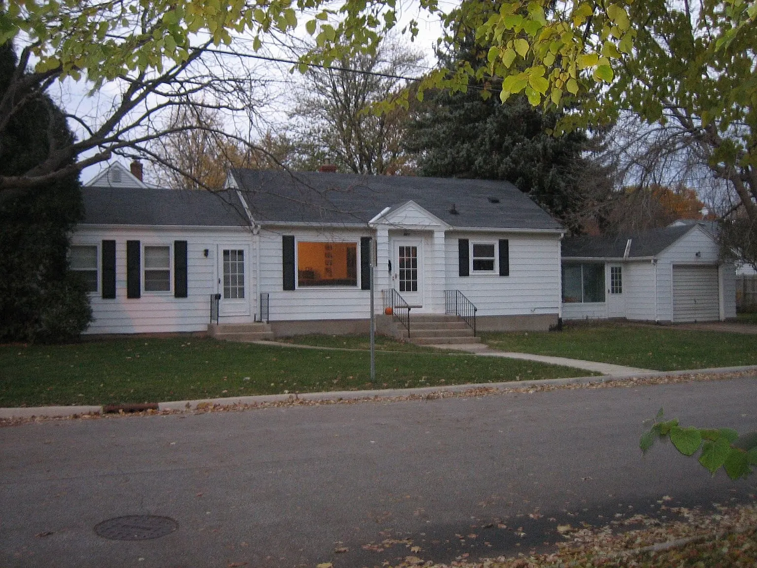 821 Union St photo 1