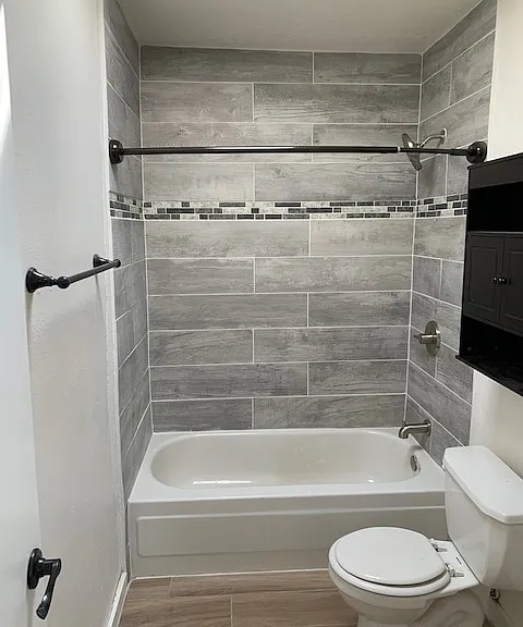 1304 Rufina Ln #B4 — Photo 3