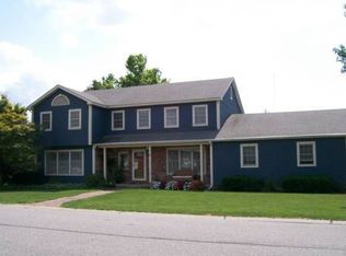 440 Bunker Hill Dr, Collinsville, IL