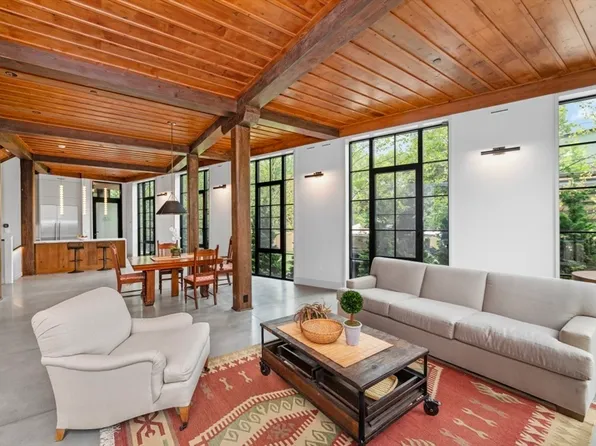 56 Creighton St #B, Cambridge, MA 02140