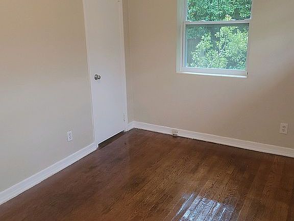 2nd image of 4842 Homecrest Cir