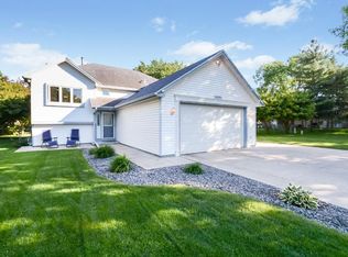 12201 Nevada Cir, Champlin, MN 55316