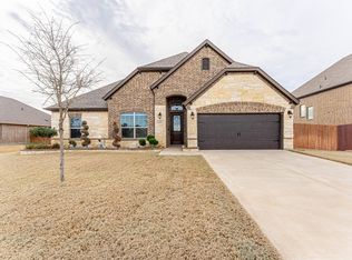 650 Roscoe Dr, Midlothian, TX 76065